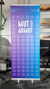 Roll-Up Mut-gegen-Armut